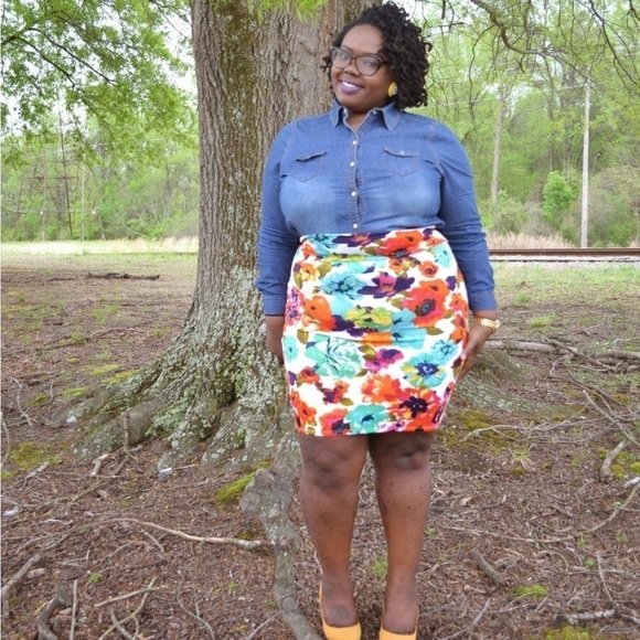 LulaRoe Cassie Pencil Skirt Stretchy High Wide WaistBand Butterflies Large 14-16 - Picture 10 of 14